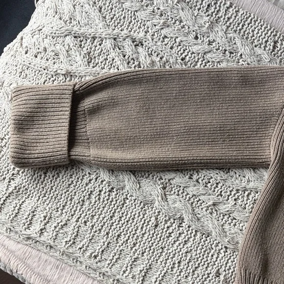 Abercrombie & Fitch Taupe Ribbed Collared Button Cardigan w/ Cuffed Sleeves - Picture 3 of 9